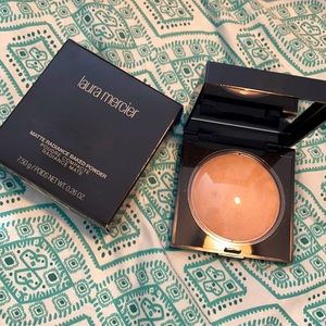 Laura mercier baked powder